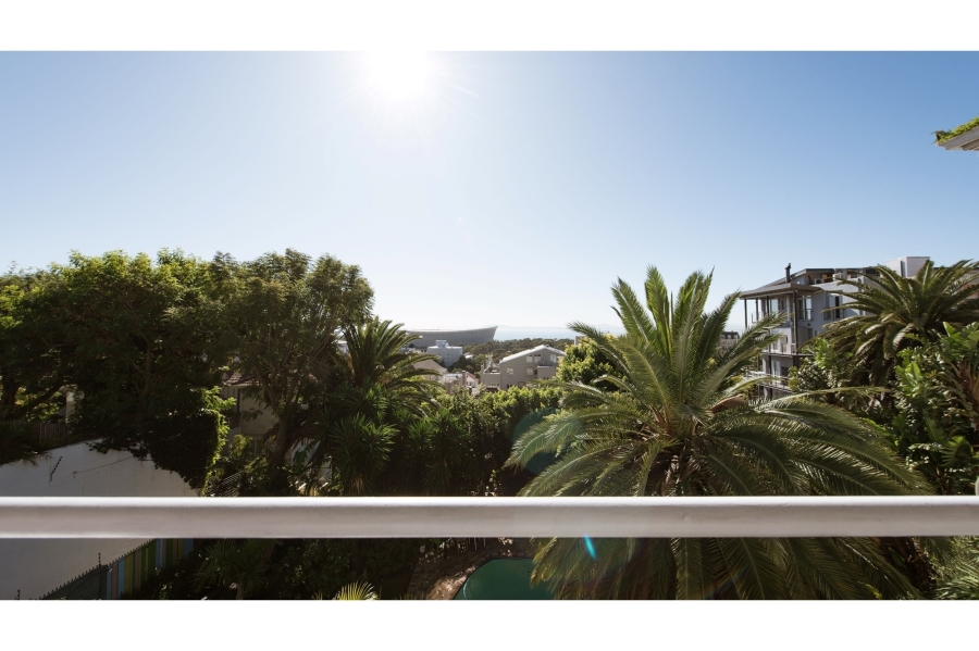 5 Bedroom Property for Sale in Green Point Western Cape
